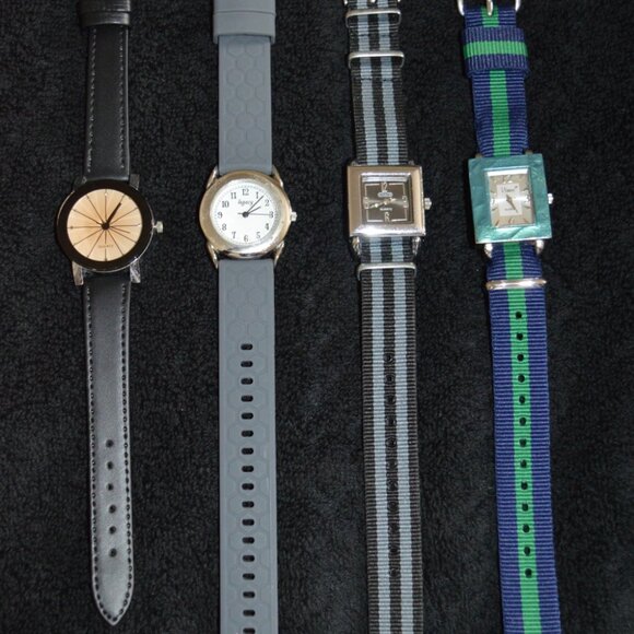 VINTAGE   WATCHES   SERVICED   NEW BATTERIES   NEW BANDS    SET OF 4 - Picture 3 of 3